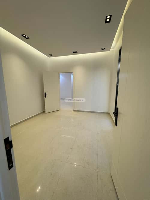 Floor with 5 Bedrooms Badr, South Riyadh, Riyadh
