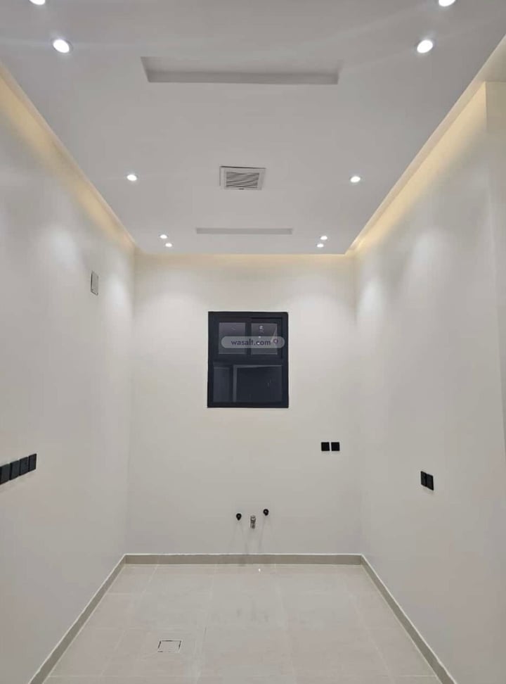 Villa 900 SQM Facing East on 40m Width Street Dhahrat Laban, West Riyadh, Riyadh