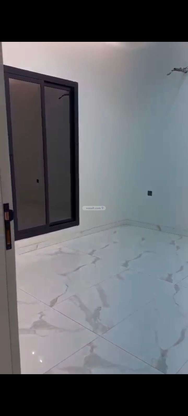 Building 300 SQM Facing East Abu Kabir, Madinah