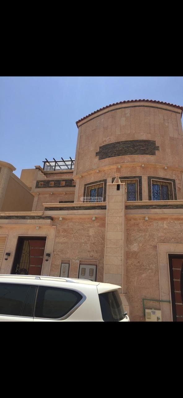 Villa 300 SQM Facing North on 15m Width Street Al Munisiyah, East Riyadh, Riyadh