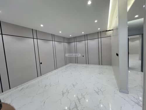 فيلا 370.15 متر مربع شرقية على شارع 20م الوكرة، الطائف