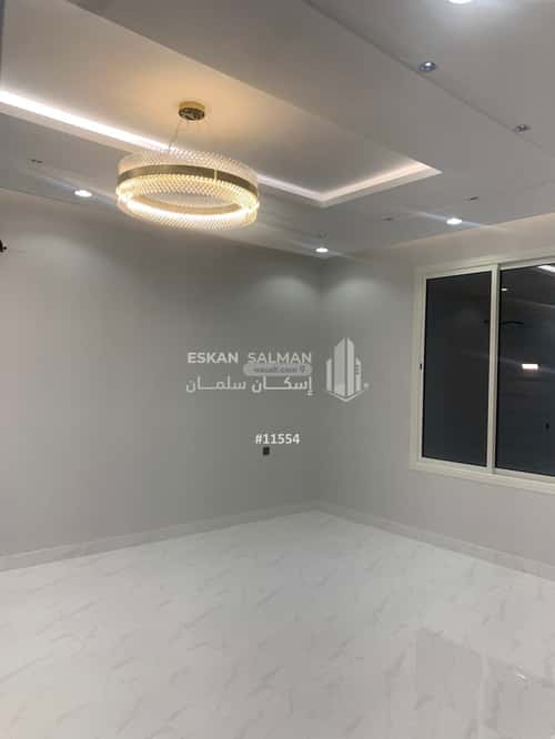 فيلا 300 متر مربع غربية على شارع 30م المنارة، خميس مشيط