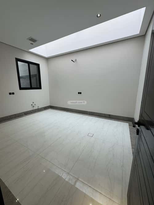 Villa 500 SQM Facing East on 15m Width Street Al-Mahdiyah, West Riyadh, Riyadh