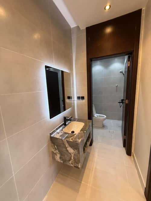 فيلا 386 متر مربع شرقية على شارع 25م القيم الأعلى، الطائف