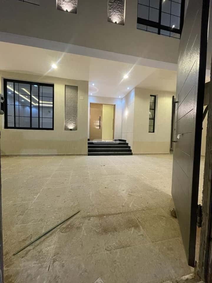 Villa 300 SQM Facing South on 25m Width Street As Shamiaa, Makkah