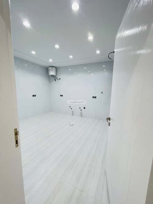 Floor 232.44 SQM with 6 Bedrooms Al-Yarmouk, Khamis Mushait