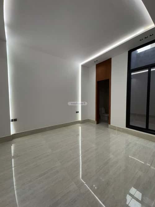 Floor 202.74 SQM with 5 Bedrooms Al-Maizaliyah, East Riyadh, Riyadh