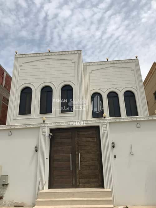 Villa 433.52 SQM Facing South on 16m Width Street Al-Buhayrat, North Jeddah, Jeddah
