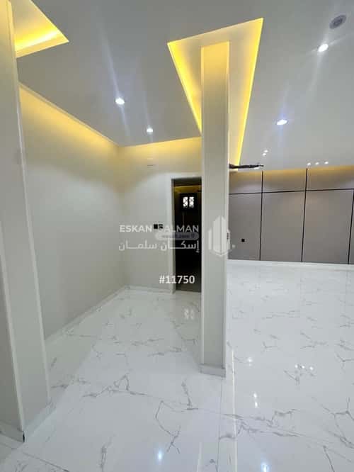 فيلا 400 متر مربع شمالية على شارع 20م الواسط، الطائف