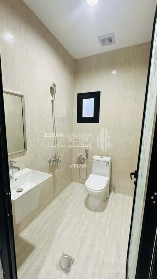 فيلا 200.91 متر مربع غربية على شارع 20م الحزم، القطيف