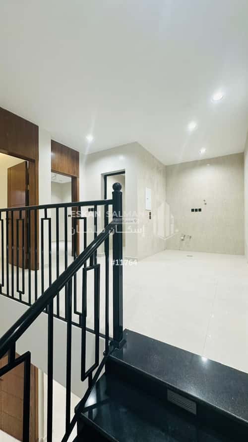 فيلا 200 متر مربع شرقية على شارع 15م الحزم، القطيف