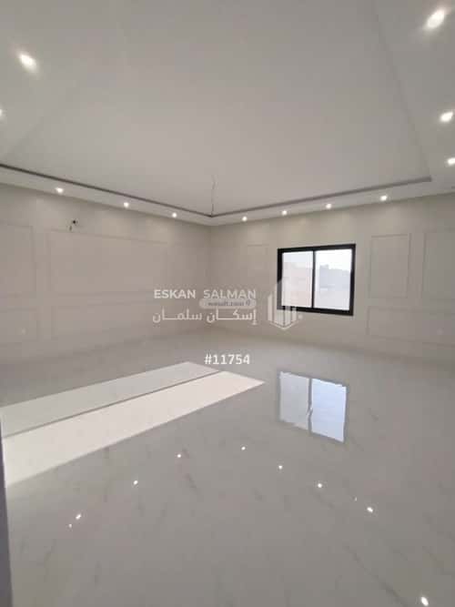 شقة 199.75 متر مربع ب 5 غرف العزيزية، الجبيل