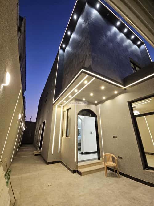 Floor with 3 Bedrooms Al- Nadwah, East Riyadh, Riyadh