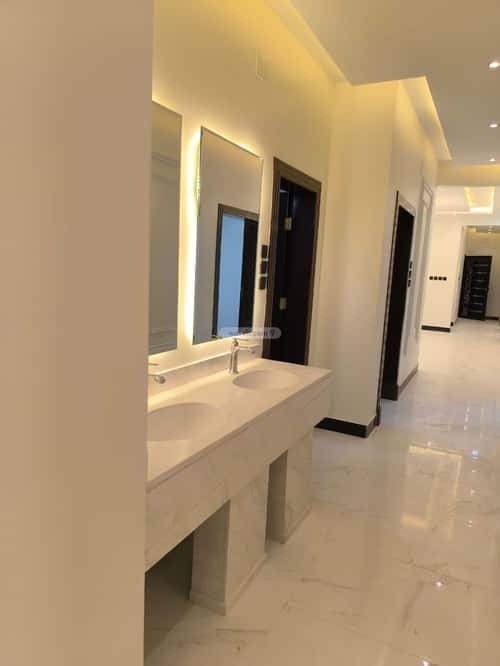 Apartment with 5 Bedrooms Al-Sharafiya, Abha