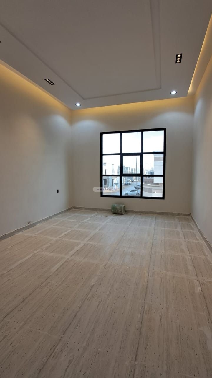 Floor 304.1 SQM with 7 Bedrooms Okaz, South Riyadh, Riyadh