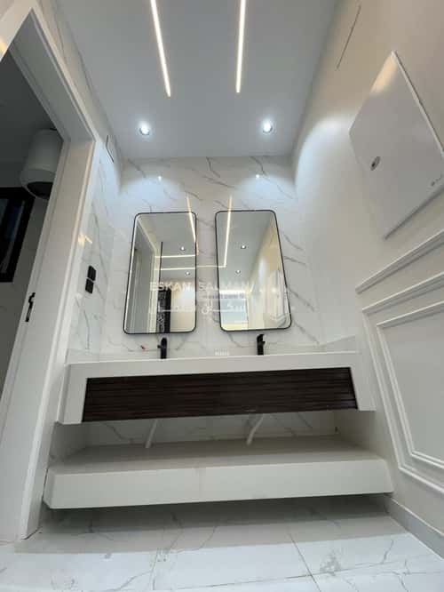 Villa 252 SQM facing East on 12m width street ريحه، الطائف