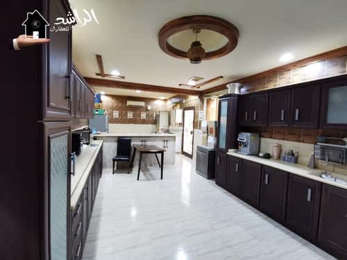 فيلا 713 متر مربع شمالية شرقية على شارع 25م الملك خالد، عنيزة