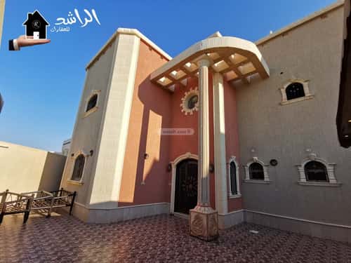 فيلا 713 متر مربع شمالية شرقية على شارع 25م الملك خالد، عنيزة