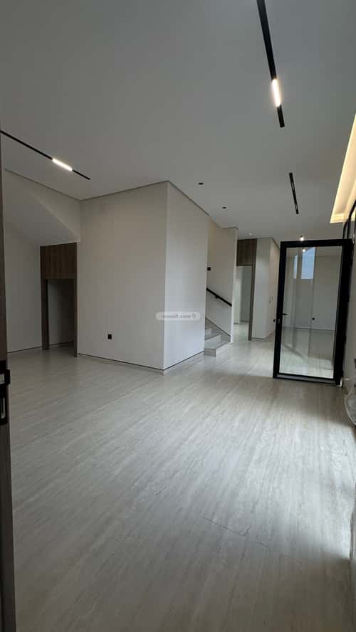 Villa 400 SQM Facing North on 20m Width Street Al-Mahdiyah, West Riyadh, Riyadh
