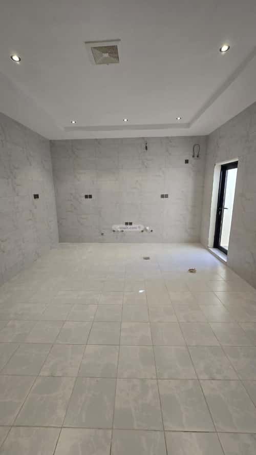 Villa 300 SQM Facing West on 20m Width Street Al Rahmanyah, East Jeddah, Jeddah
