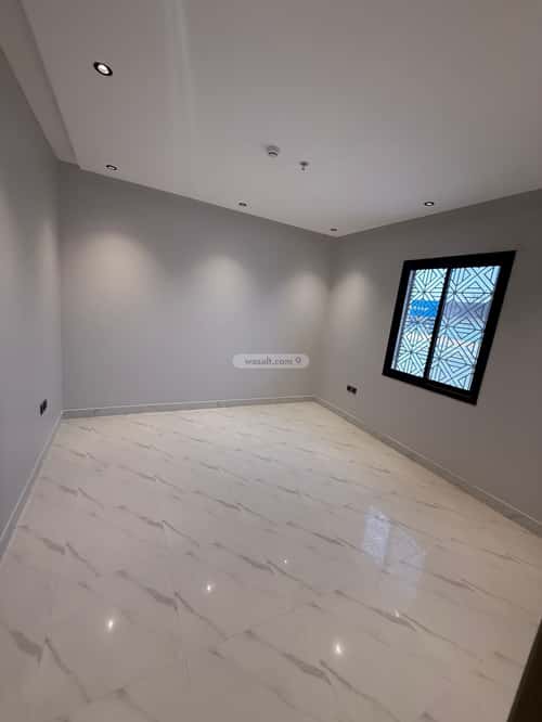 Building 1400 SQM Facing South Ar-Rimal, East Riyadh, Riyadh