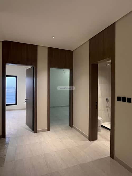 فيلا 302 متر مربع جنوبية على شارع 18م السيف، الدمام