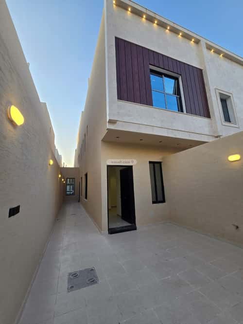 Floor 186.29 SQM with 5 Bedrooms Okaz, South Riyadh, Riyadh