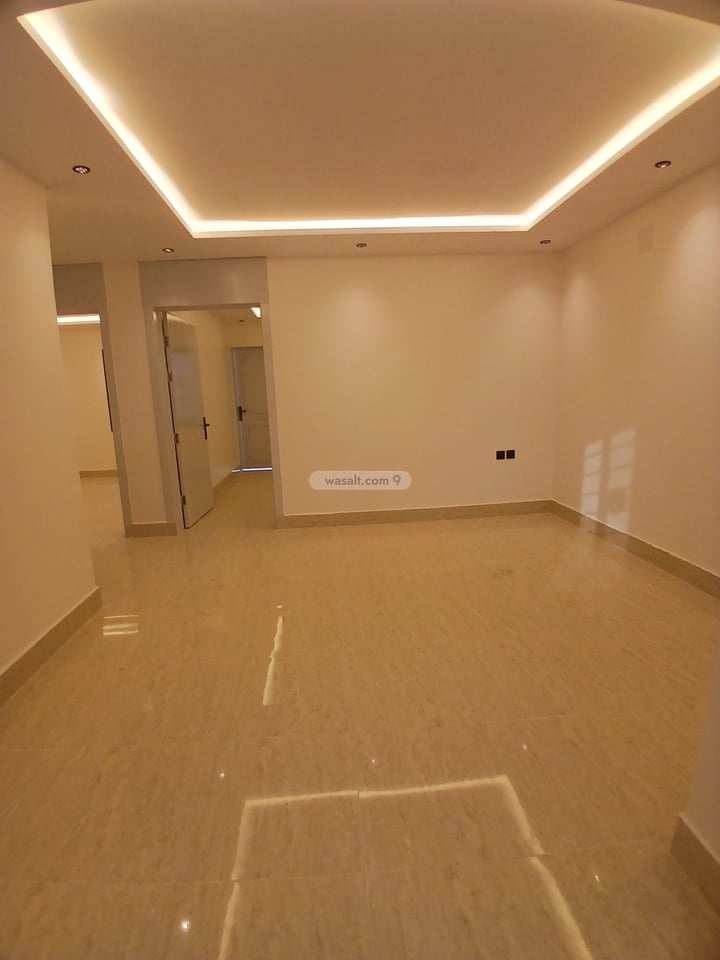 Floor with 5 Bedrooms Badr, South Riyadh, Riyadh