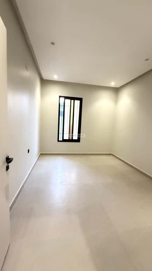 Floor with 5 Bedrooms Bader, South Riyadh, Riyadh