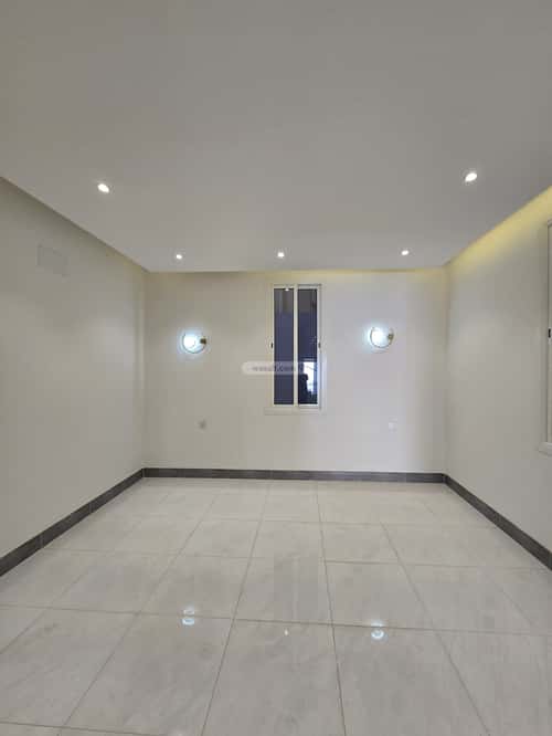 فيلا 375 متر مربع شمالية على شارع 15م الظرفة، خميس مشيط