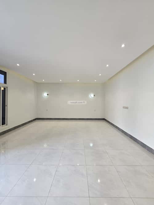 فيلا 375 متر مربع شمالية على شارع 15م الظرفة، خميس مشيط