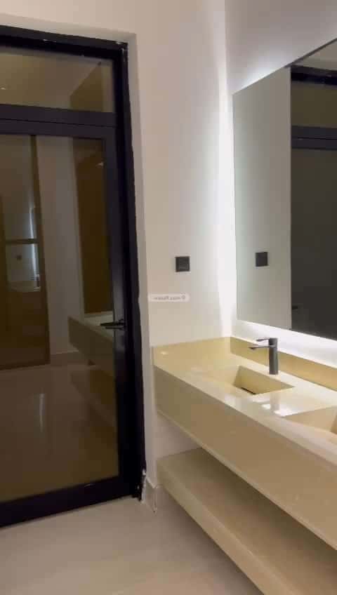 Floor 187.73 SQM with 5 Bedrooms Dahiat Namar, West Riyadh, Riyadh