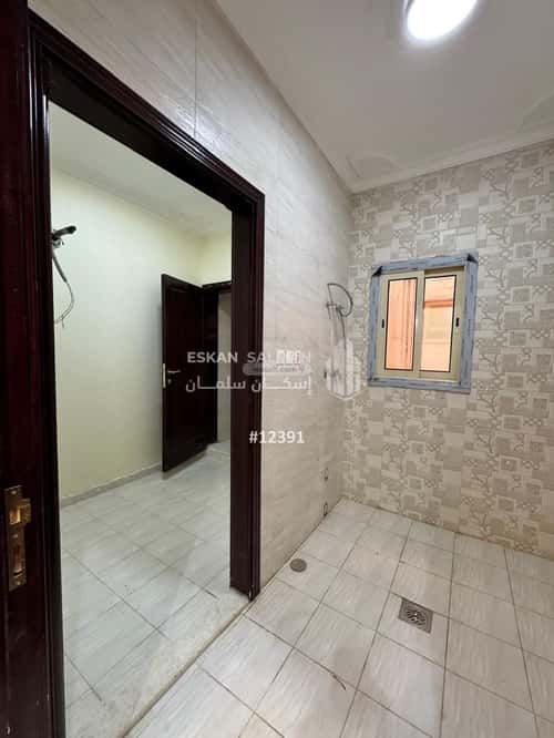 Apartment 217 SQM with 5 bedrooms السد، المدينة المنورة