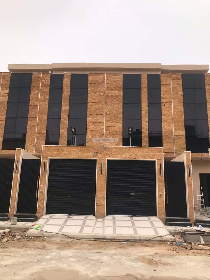 فيلا 500 متر مربع شرقية على شارع 15م بدر، جنوب الرياض، الرياض