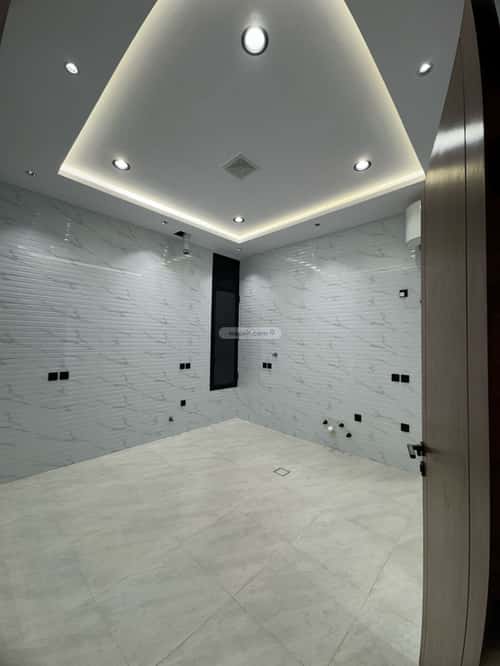 فيلا 295 متر مربع غربية على شارع 20م الزهور، أبها