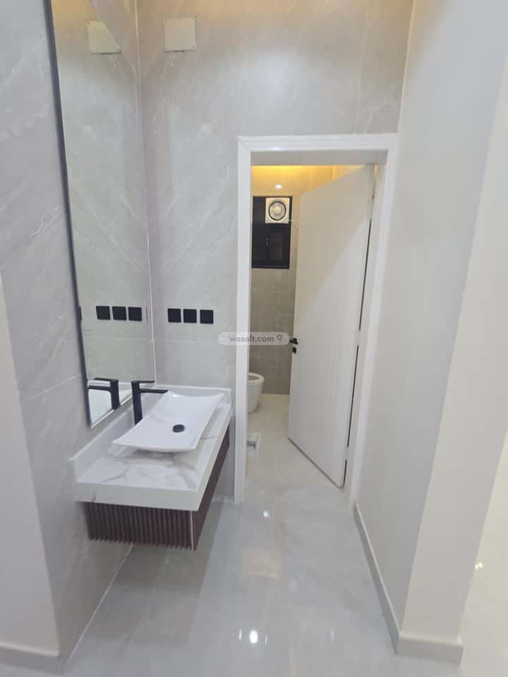 Apartment 216.24 SQM with 5 Bedrooms Al Zuhur, Abha