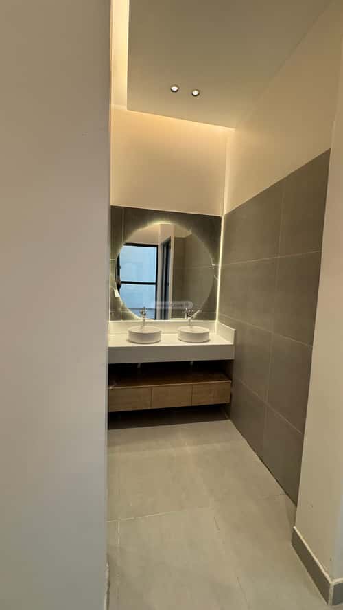 Floor 248.6 SQM with 3 Bedrooms Al-Janadriyah, East Riyadh, Riyadh