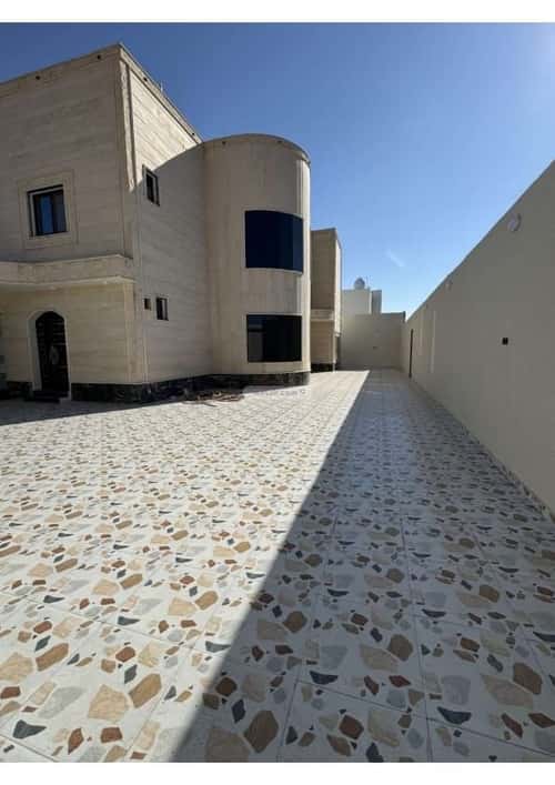 Villa 600 SQM Facing North on 30m Width Street The Districts, Hayil