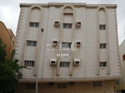 Building 400 SQM with 4 Floors Facing East Alkhaldia, Makkah Al Mukarramah