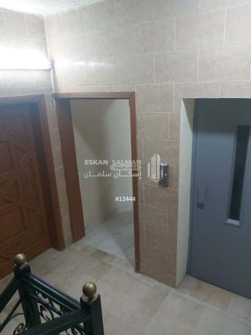 Building 400 SQM with 4 Floors Facing East Alkhaldia, Makkah Al Mukarramah