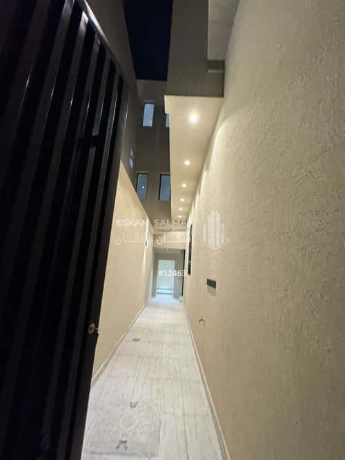 Floor 142.4 SQM with 5 Bedrooms Al- Nadwah, East Riyadh, Riyadh