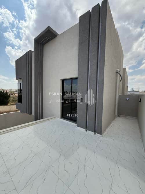 فيلا 353.18 متر مربع جنوبية شرقية على شارع 15م ريحه، الطائف