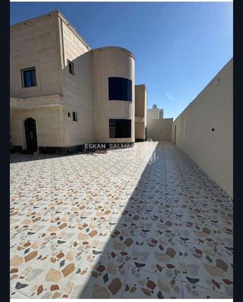 Villa 600 SQM Facing North West on 30m Width Street The Districts, Hayil