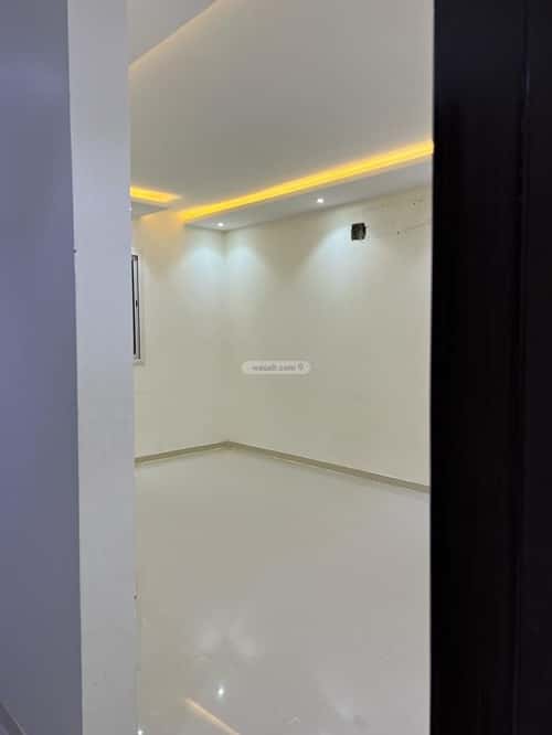 Villa 810 SQM Facing East with 5 Bedrooms Al-Khaleej, East Riyadh, Riyadh