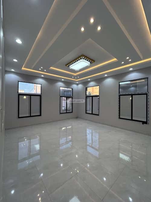 Villa 322 SQM facing East on 20m width street الخليج، أحد رفيدة