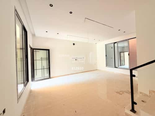 فيلا 273.55 متر مربع شمالية على شارع 20م الشراع، الخبر