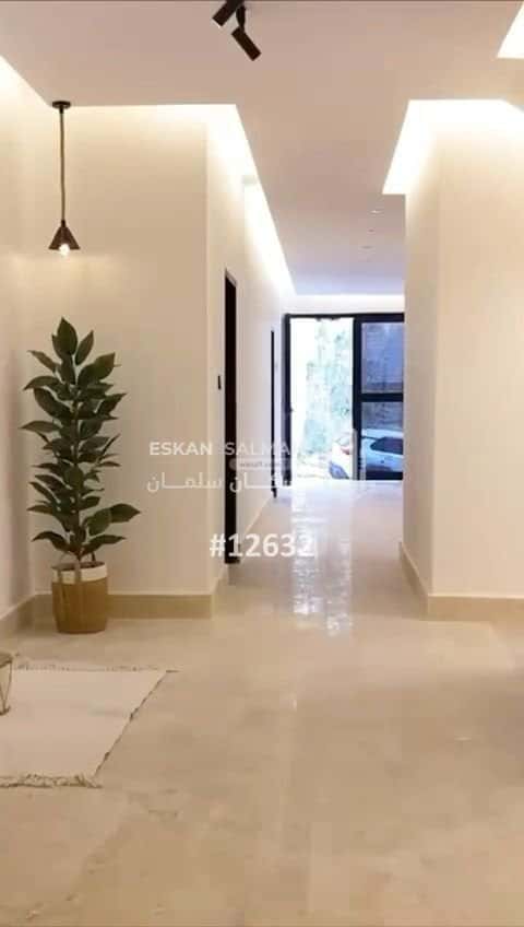 شقة 228.32 متر مربع ب 8 غرف المروج، أبها