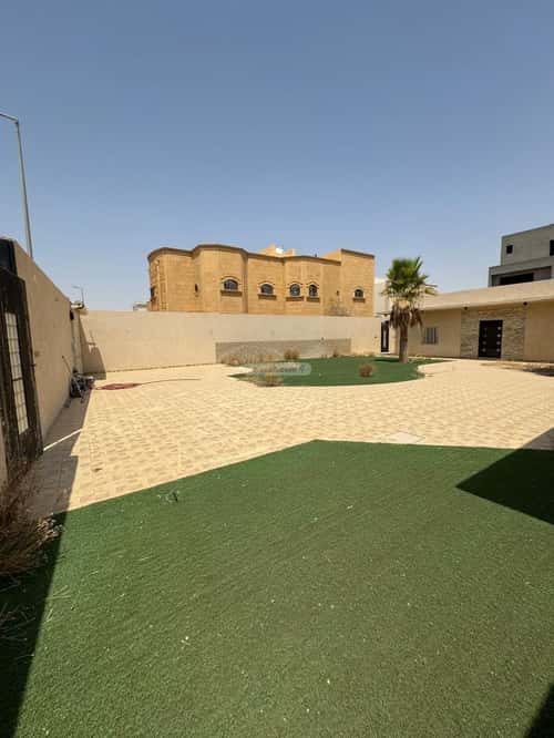 أرض 771.82 متر مربع جنوبية غربية على شارع 15م النهضة، بريدة