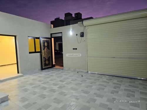 Villa 300 SQM Facing West on 18m Width Street Al Anahi, Madinah