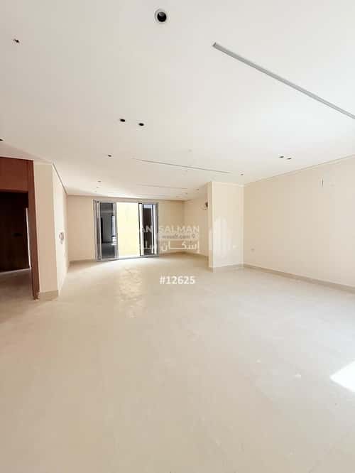 فيلا 300 متر مربع غربية على شارع 25م العروبة، الدمام